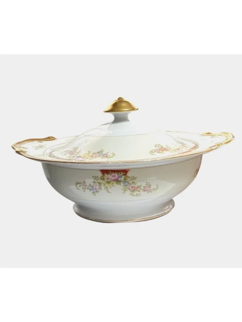 Royal Chester elegant vintage